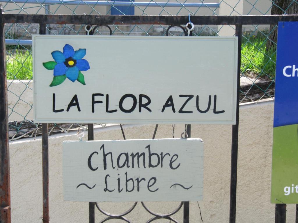 La Flor Azul Acomodação com café da manhã Grospierres Exterior foto